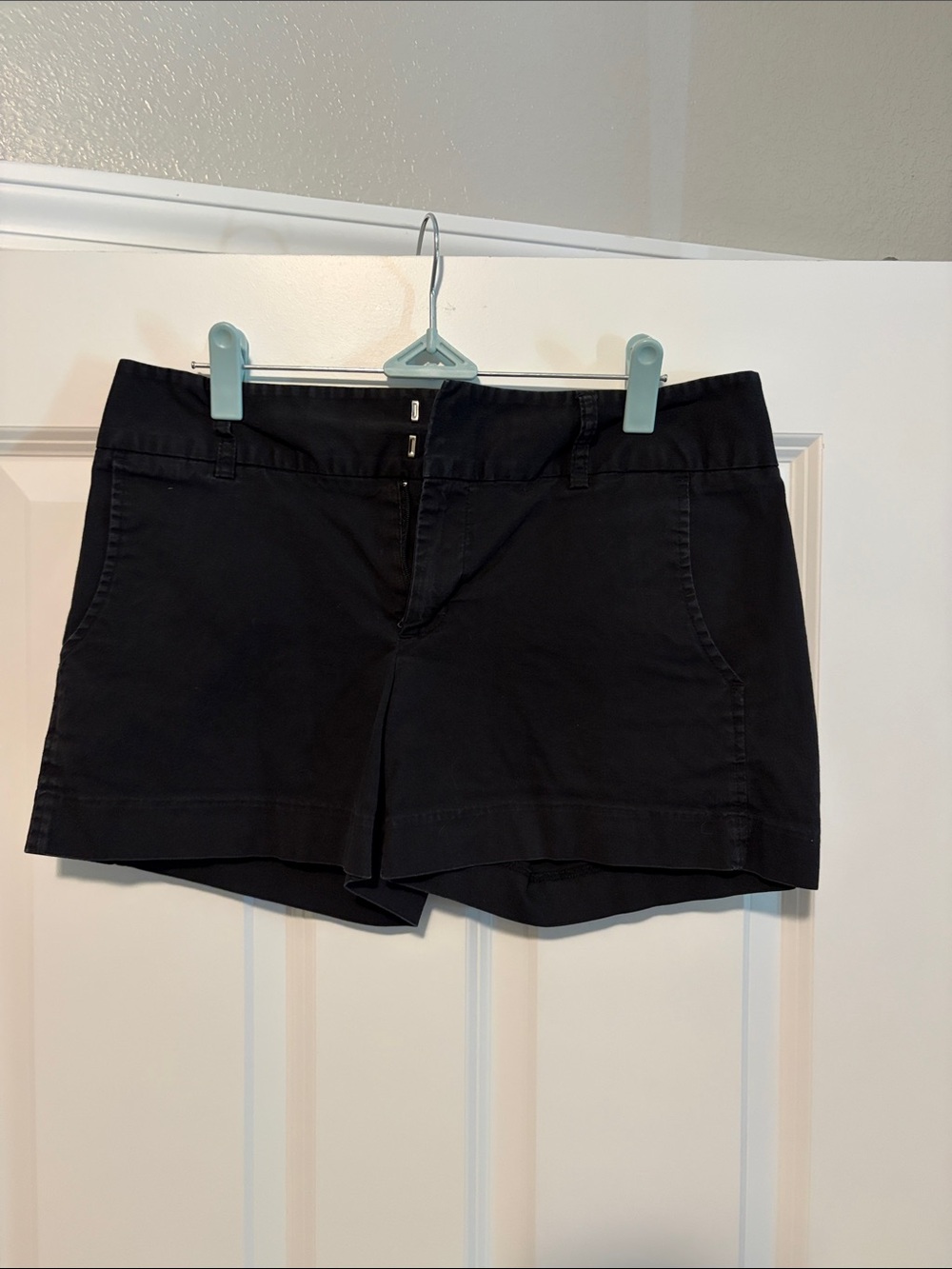Daisy Fuentes Black High-Waist Tailored Shorts